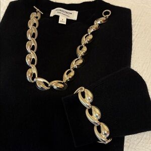 EUC SILVER NECKLACE and Matching Bracelet.  Measurements in Photos